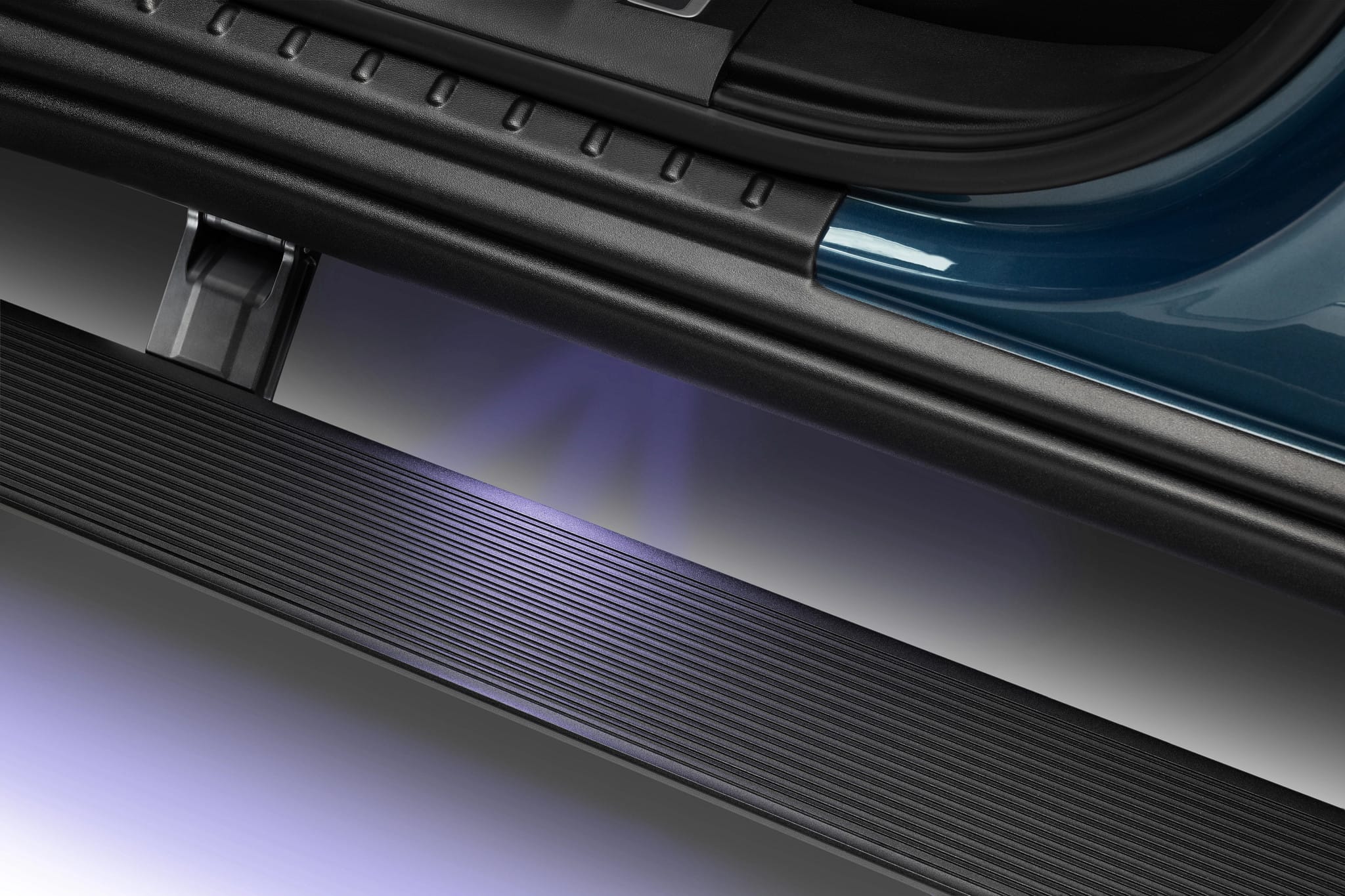 AMP Research Powerstep Xtreme - 2022-2026 CHEVROLET SILVERADO 1500, 6 applications (78255-01A)