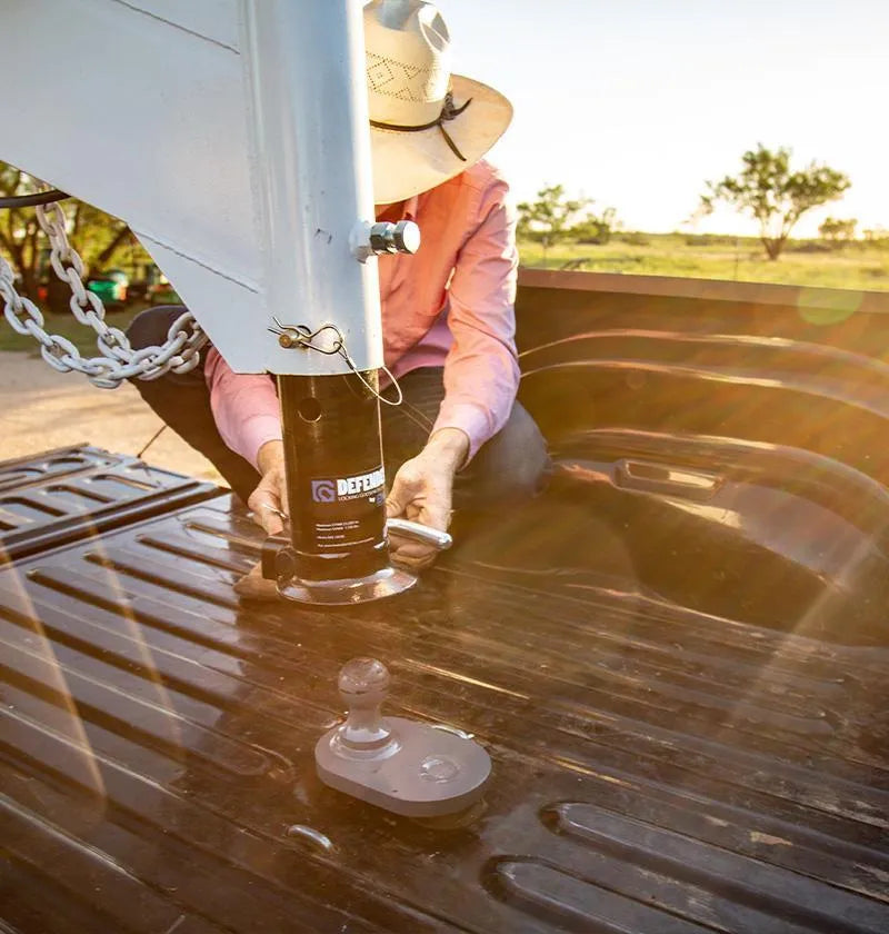 Defender Locking Gooseneck Coupler - Image 3