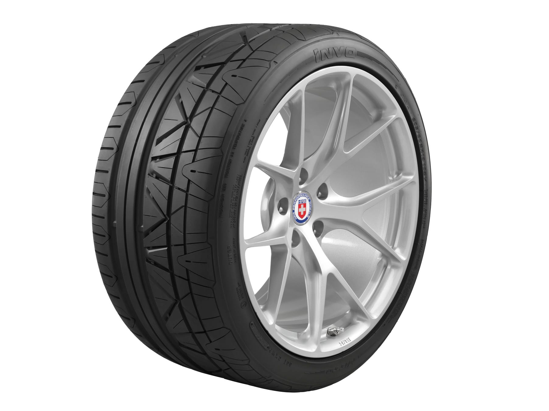 Nitto INVO 225/45R17