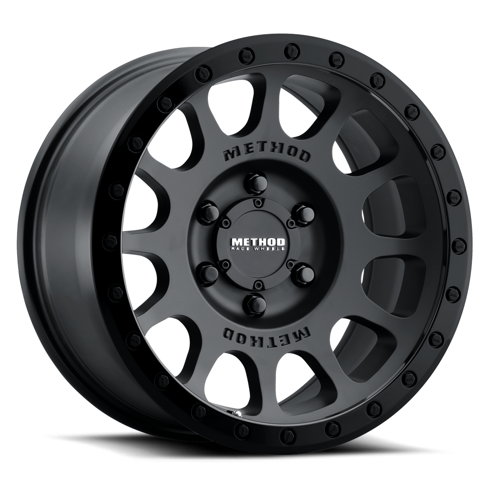 Method MR305 NV 17x8.5 5x5 0mm Offset - Matte Black - Gloss Black Lip