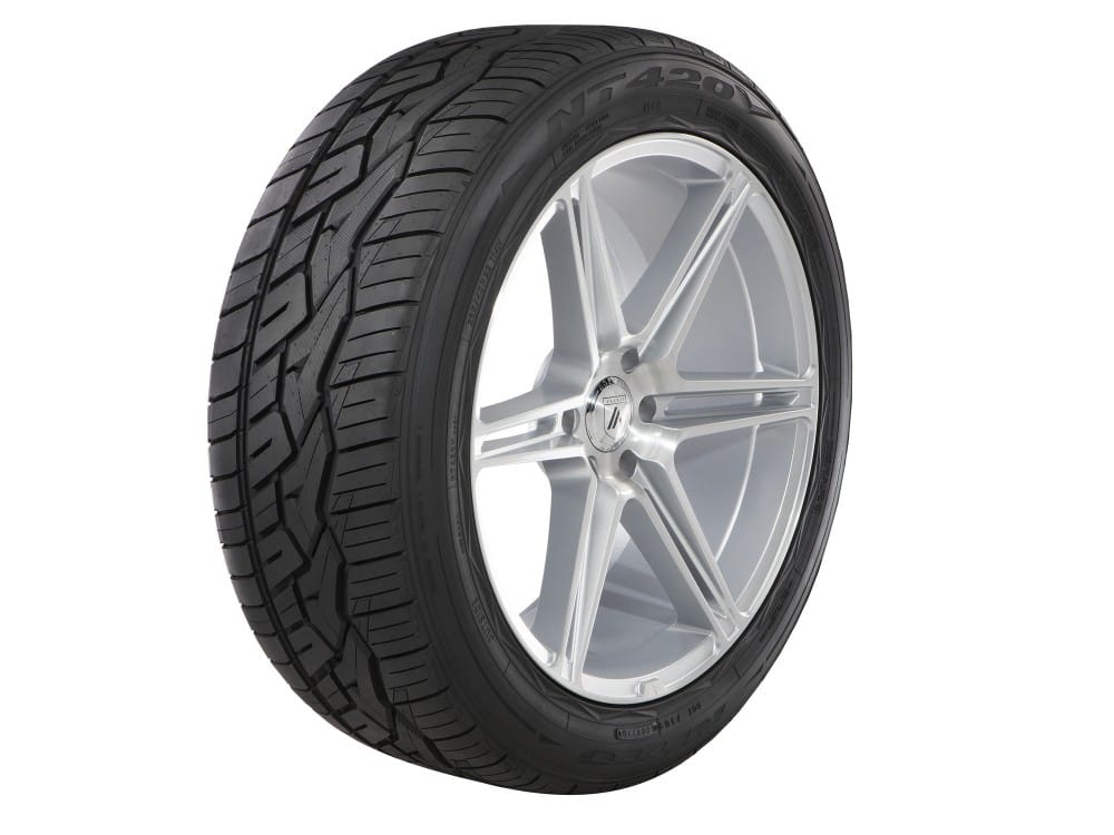 Nitto Nt420V 275/50R22