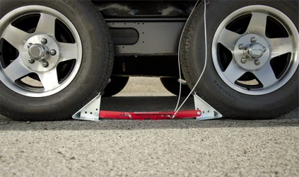 Equalizer 1-STEP Wheel Chock 24-30'