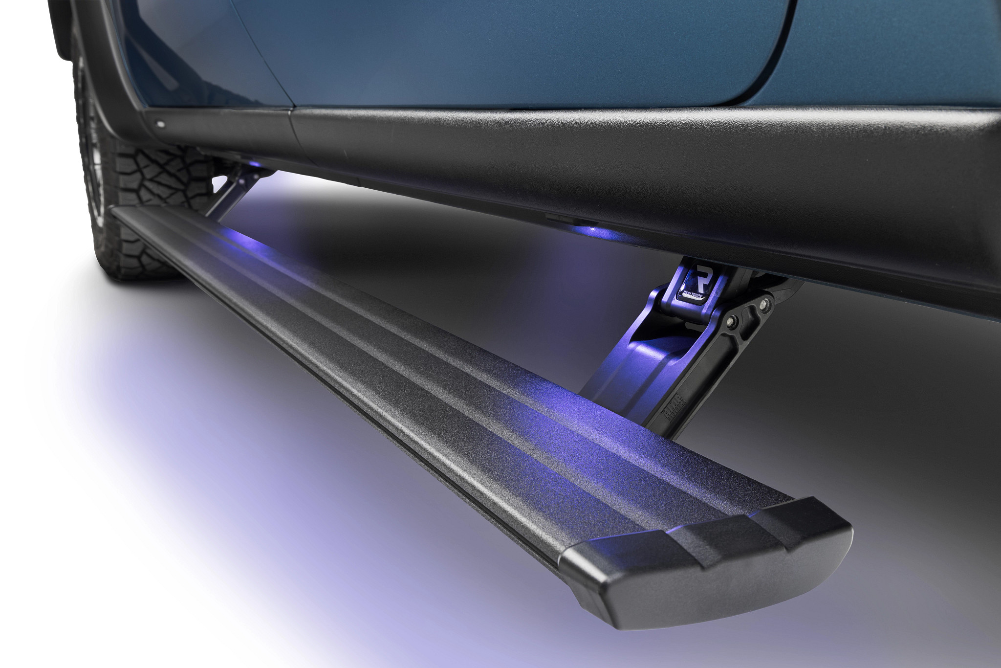 AMP Research Powerstep Smart Series - 2018 RAM 1500 +5 more vehicles - product photograph