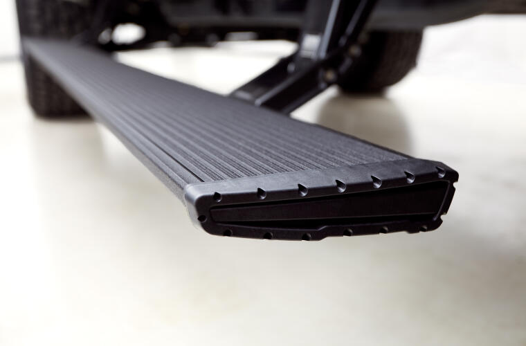 AMP Research Powerstep Xtreme - 2020-2026 Jeep Gladiator (78135-01A)